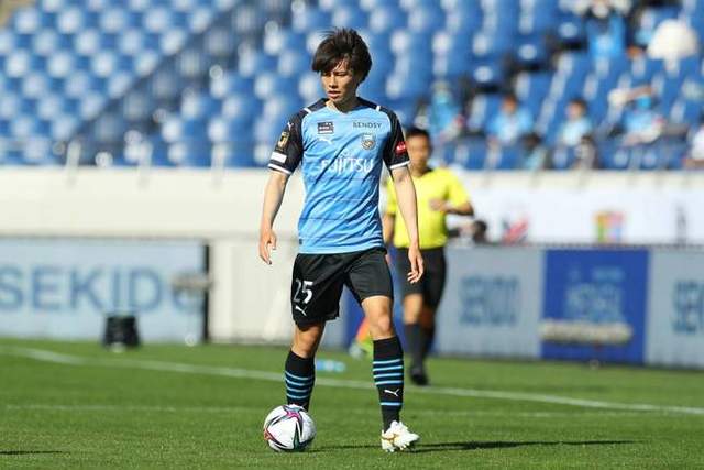 维尼修斯与皇马签6年新约 年薪2400万欧元